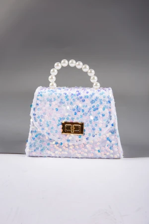 شنطة بناتي أنيقة ترتر أبيض مع سماوي بسلسال و قفل ذهبي و مسكة من اللؤلؤ