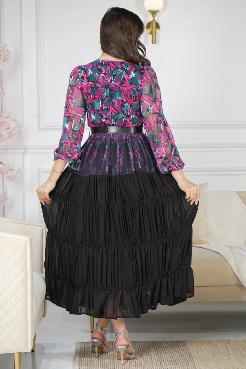 فستان نسائي أنيق مشجر من الأعلى وقماش سادة مزموم لون أسود من الأسفل فتحة الصدر