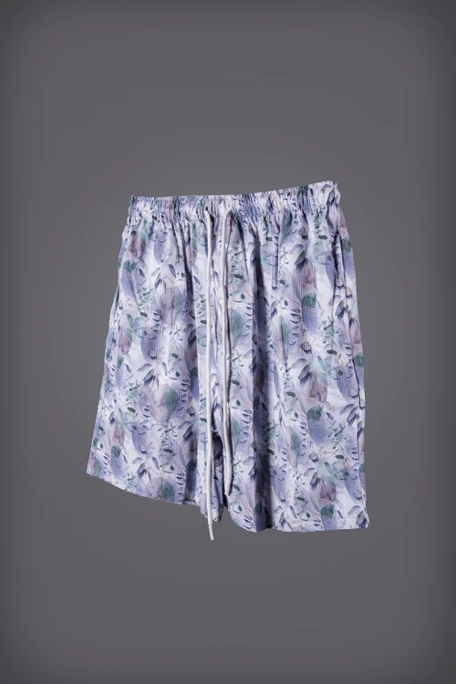 طقم رجالي صيفي قطعتين قماش مشجر قميص نص كم بأزرار أمامية و شورت برباط على الخصر