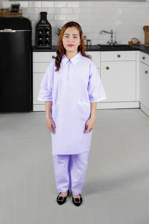 زي عاملة قطعتين قماش مقلم أكمام قصيرة و ياقة عالية بسحاب و جيزب من الأمام