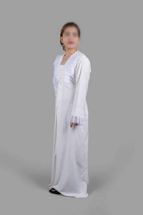 قميص نسائي رضاعة قطعتين لون سكري بأطراف دانتيل على الصدر و الأكمام مع طرحة