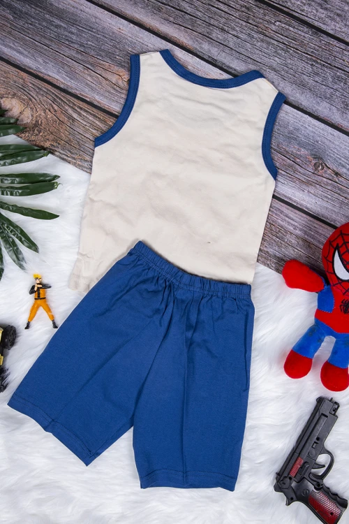 طقم بيجاما ولادي قطعتين علاقي بكتابات من الأمام مع شورت قصير