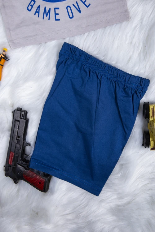 طقم بيجاما ولادي قطعتين تيشرت أكمام قصيرة بكتابات من الأمام مع شورت قصير