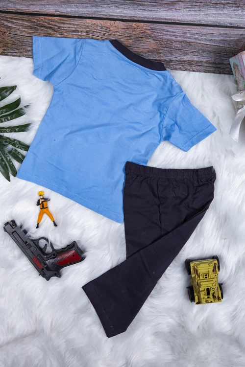 طقم بيجاما ولادي قطعتين تيشرت أكمام قصيرة بكتابات من الأمام مع شورت قصير