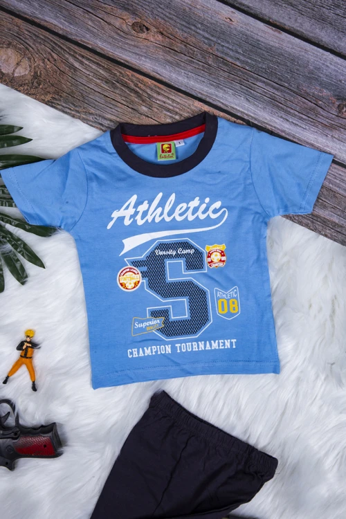 طقم بيجاما ولادي قطعتين تيشرت أكمام قصيرة بكتابات من الأمام مع شورت قصير