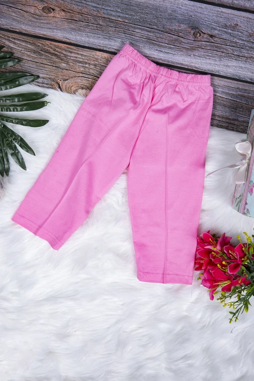 طقم بيجاما بناتي قطعتين تيشرت أكمام قصيرة بكتابات من الأمام مع بنطلون طويل