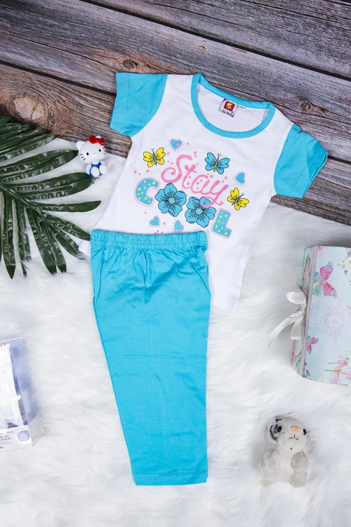 طقم بيجاما بناتي قطعتين تيشرت أكمام قصيرة بكتابات من الأمام مع بنطلون طويل