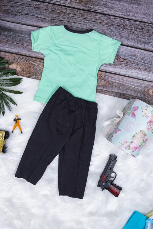 طقم بيجاما بناتي قطعتين تيشرت أكمام قصيرة بكتابات و رسوم  من الأمام مع بنطلون طويل 