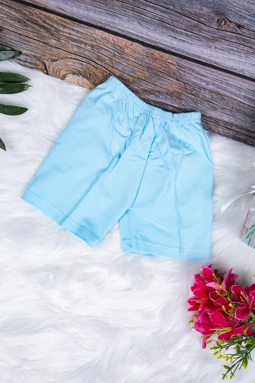 طقم بيجاما بناتي قطعتين تيشرت أكمام قصيرة بكتابات و رسوم من الأمام مع شورت قصير