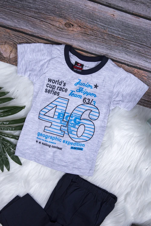 طقم بيجاما ولادي قطعتين تيشرت أكمام قصيرة بكتابات من الأمام مع بنطلون طويل