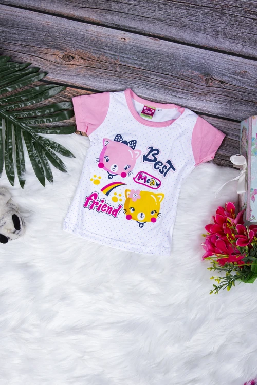 طقم بيجاما بناتي قطعتين تيشرت أكمام قصيرة بكتابات و رسوم من الأمام مع شورت قصير