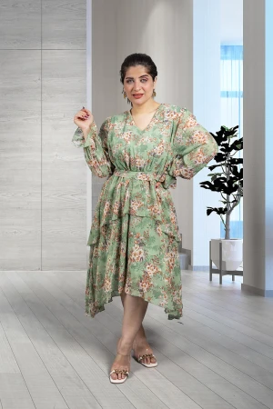 فستان نسائي أنيق قماش مشجر قصة الصدر مثلثة و زم من الخصر والأكمام 