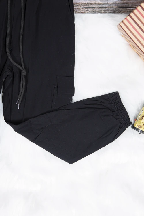 بنطلون بناتي أنيق لون أسود بجيوب من الجوانب ومطاط من الأطراف و رباط على الخصر 