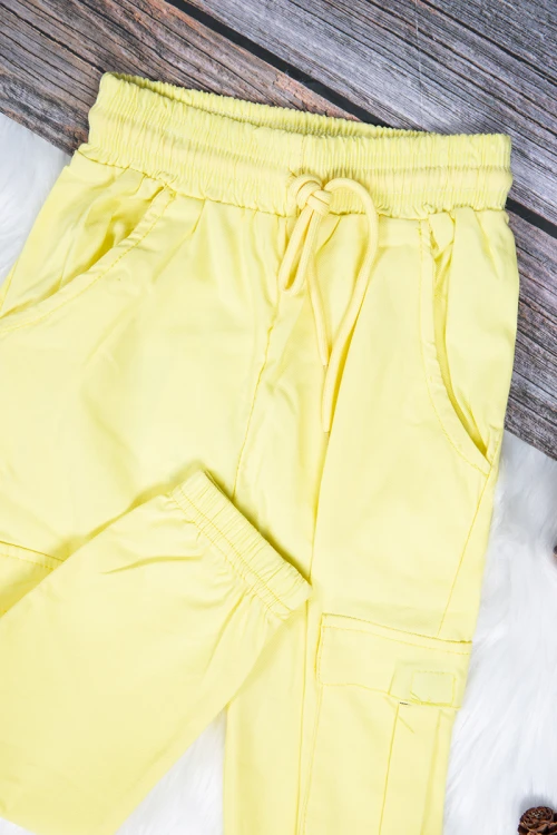 بنطلون بناتي سكيني أنيق لون أصفر بجيوب من الأمام والخلف وسحاب و زر قفل