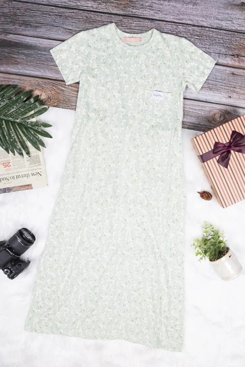 قميص بناتي طويل بأكمام قصيرة  لون مشجر رمادي و أسود و كتابة من الأمام 