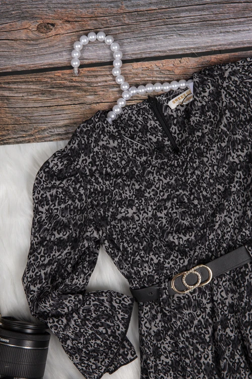 فستان بناتي أنيق مشجر لون أسود  أكمام طويلة و ربطة على الرقبة وحزام خارجي على الخصر