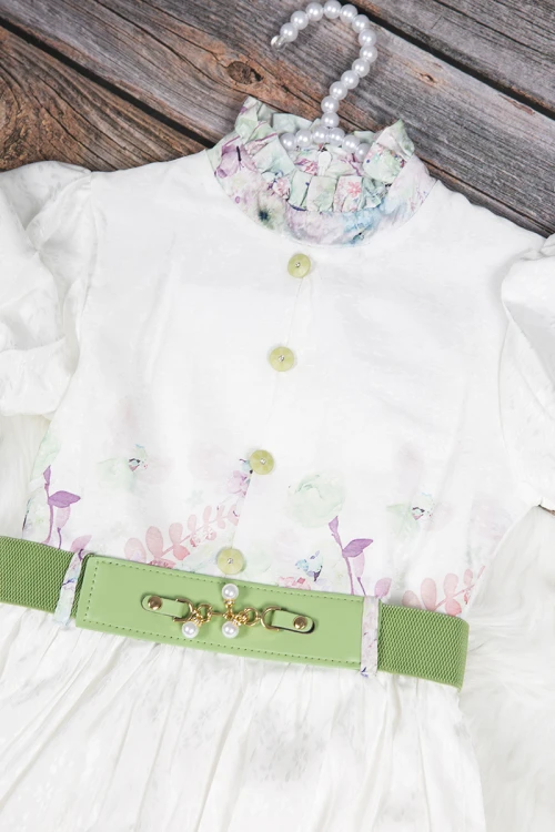 فستان بناتي أنيق مشجر ياقة عالية بأزرار وحزام خارجي على الخصر مع شنطة صغيرة 