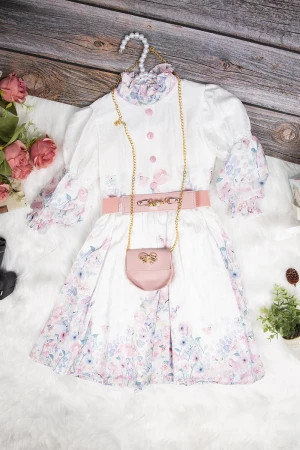 فستان بناتي أنيق مشجر ياقة عالية بأزرار وحزام خارجي على الخصر مع شنطة صغيرة 