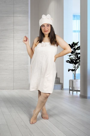 منشفة حمام قطن نسائية لون سكري قطعتين تنورة مع منشفة رأس عليهم فيونكة 