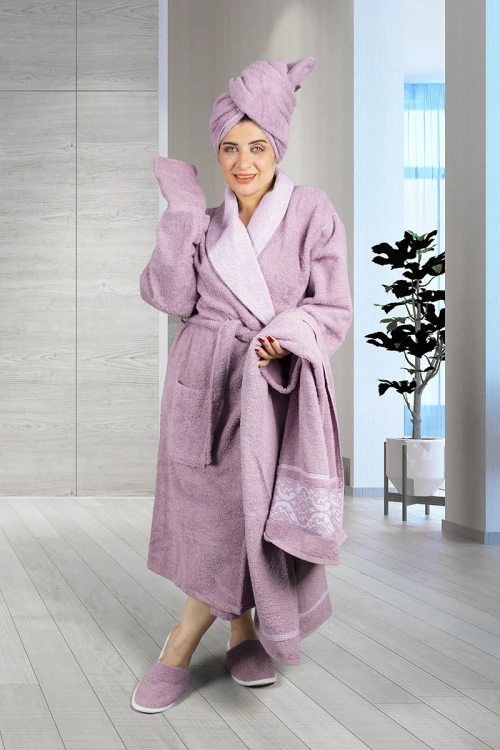 طقم روب حمام طويل لون موف  5 قطع يتكون من روب  ومنشفة كبيرة ومنشفة رأس وقفاز غسيل و شبشب 