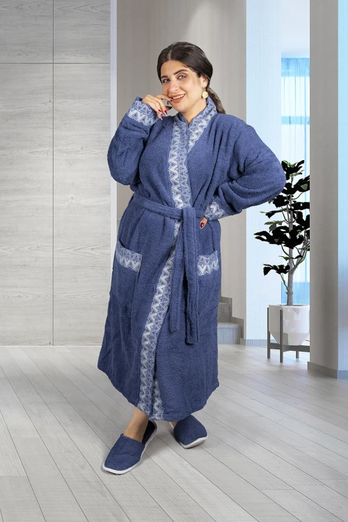 طقم روب حمام طويل لون كحلي 2 قطع يتكون من روب  ومنشفة كبيرة ومنشفة رأس وقفاز غسيل و شبشب