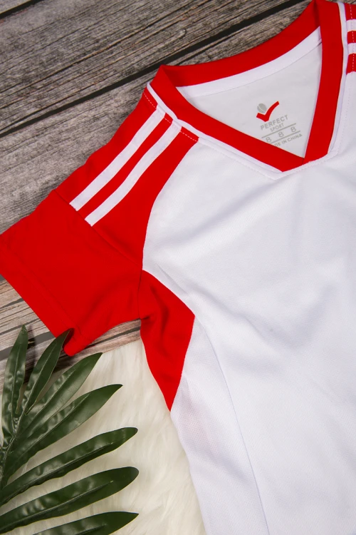 طقم ولادي رياضي قطعتين تي شيرت أكمام قصيرة و بنطلون طويل بمطاط من الخصر