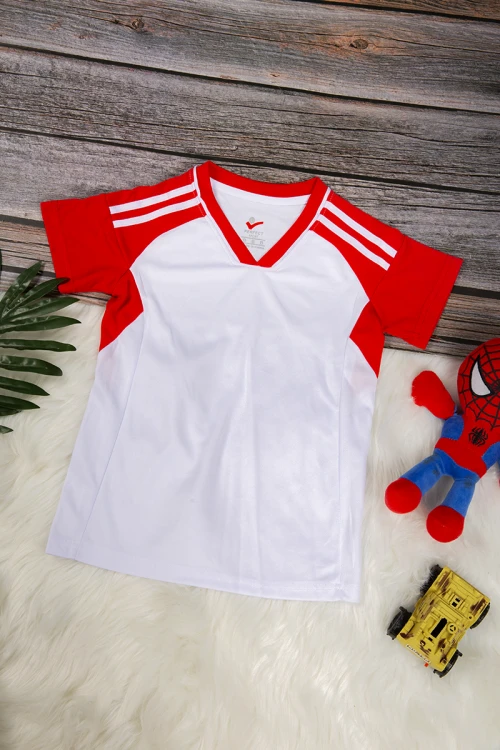 طقم ولادي رياضي قطعتين تي شيرت أكمام قصيرة و بنطلون طويل بمطاط من الخصر