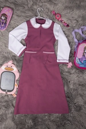 مريول بناتي مدرسي لون وردي مع قميص أبيض قطعة واحدة بسحاب أمامي و جيوب أمامية