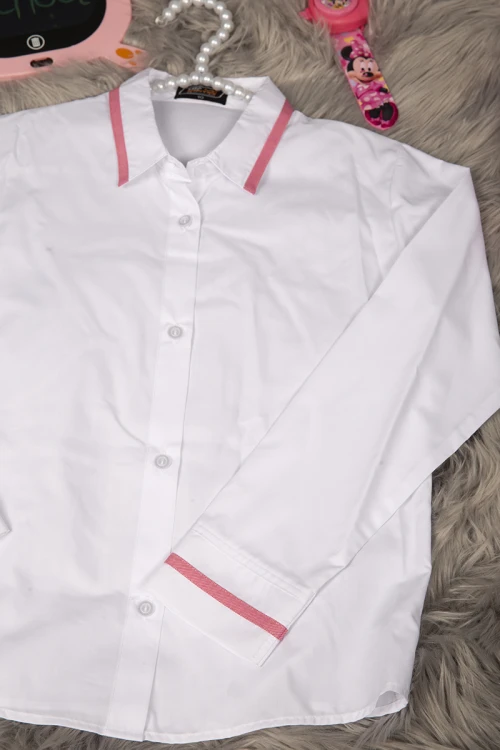 قميص مدرسي لون أبيض بتقليمة وردي