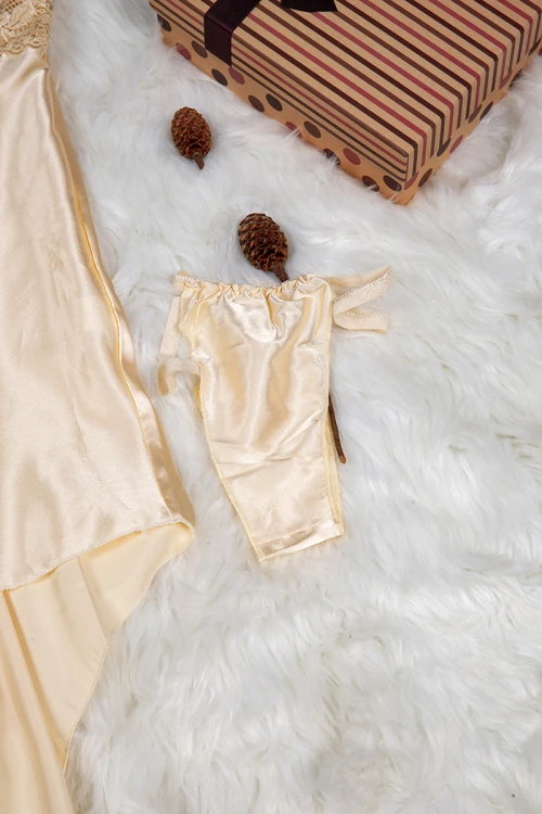 قميص نوم لانجري نسائي قصير قطعتين قماش ساتان مع دانتيل من الصدر