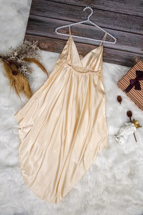 قميص نوم لانجري نسائي قصير قطعتين قماش ساتان مع دانتيل من الصدر