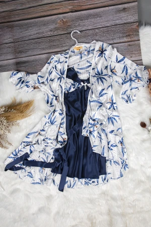 قميص نوم لانجري نسائي قصير ناعم ثلاث قطع قماش ساتان سادة مع مشجر 