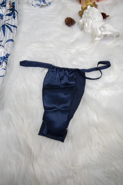 قميص نوم لانجري نسائي قصير ناعم ثلاث قطع قماش ساتان سادة مع مشجر 