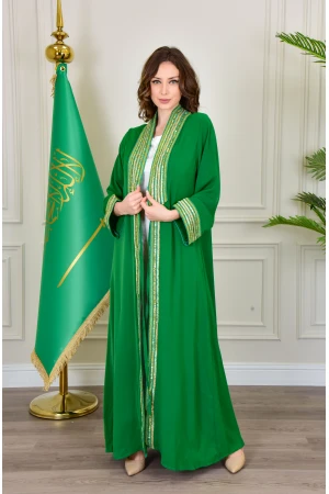 بشت وطني نسائي أنيق لون أخضر قماش شيفون بأطراف مطرزة باللون الفضي أكمام قصيرة و مفتوح برباط من الأمام