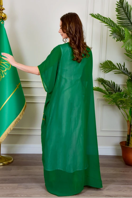 بشت وطني نسائي أنيق لون أخضر قماش شيفون بأطراف مطرزة باللون الذهبي أكمام قصيرة و مفتوح برباط من الأمام