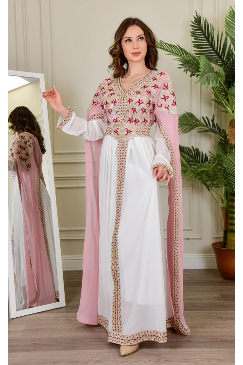 جلابية نسائية أنيقة تداخل لونين  بتطريز من الصدر و الأمام و الأكمام مع اكمام أضافية مفتوحة من الأكتاف مع حزام على الخصر