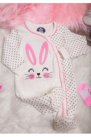 افرول أطفال بناتي  قماش قطن لون أبيض منقط مع شكل دبدوب وردي من الأمام و بأكمام طويلة 