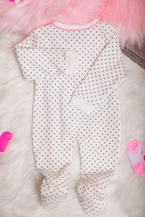 افرول أطفال بناتي  قماش قطن لون أبيض منقط مع شكل دبدوب وردي من الأمام و بأكمام طويلة