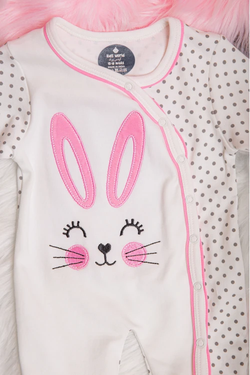 افرول أطفال بناتي  قماش قطن لون أبيض منقط مع شكل دبدوب وردي من الأمام و بأكمام طويلة