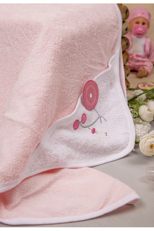 منشفة استحمام مواليد  بغطاء رأس مزينة برسومات كرتونية