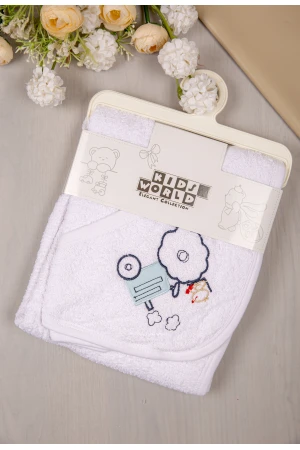 منشفة استحمام مواليد  قطعة واحده لون أبيض بغطاء رأس مزينة برسومات كرتونية