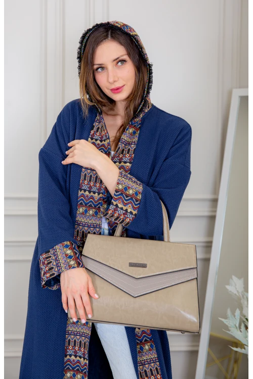 حقيبة يد نسائية مصنوعة من الجلد بتصميم أنيق مع محفظة صغيرة وجيب خلفي