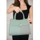 حقيبة يد نسائية لون أخضر بطابع مميز مع حمالة للكتف