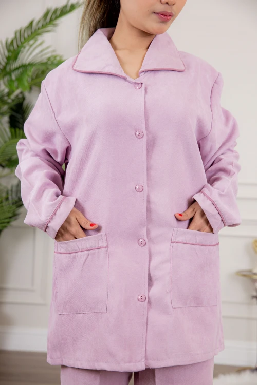 زي عاملة شتوي قطعتين أكمام طويلة بجيوب و ياقة و أزرار أمامية