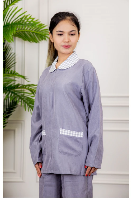 زي عاملة شتوي قطعتين أكمام طويلة بجيوب و ياقة بأطراف كاروهات وسحاب من الأمام