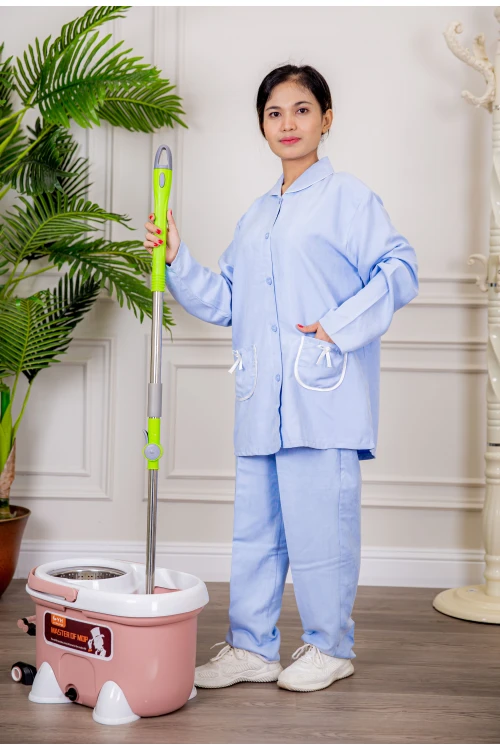 زي عاملة شتوي قطعتين أكمام طويلة وجيوب فيونكة و ياقة بازرار أمامية