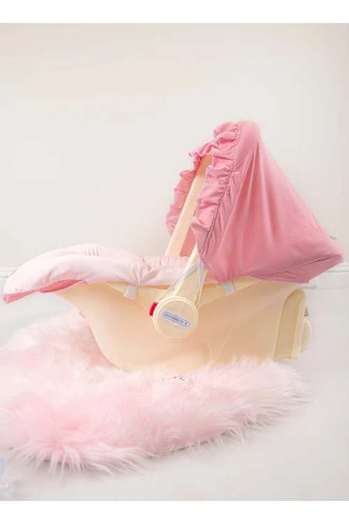 كرسي أطفال بحزام وغطاء حماية