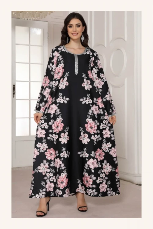 جلابية مخور نسائي انيقة قماش مشجر أكمام طويلة وفتحة صدر دائرية مطرزة بالكريستال