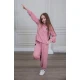 طقم بناتي أنيق قطعتين لون وردي مع قبعة هودي و أكمام طويلة  مع كتابة أمامية و بنطلون بجيوب و مطاط من الأسفل