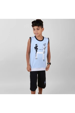 طقم تيشيرت دون أكمام مع شورت 